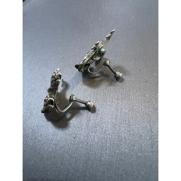 Vintage Sterling Silver Screw On Twin Fish Earrings - Picture 9 of 9